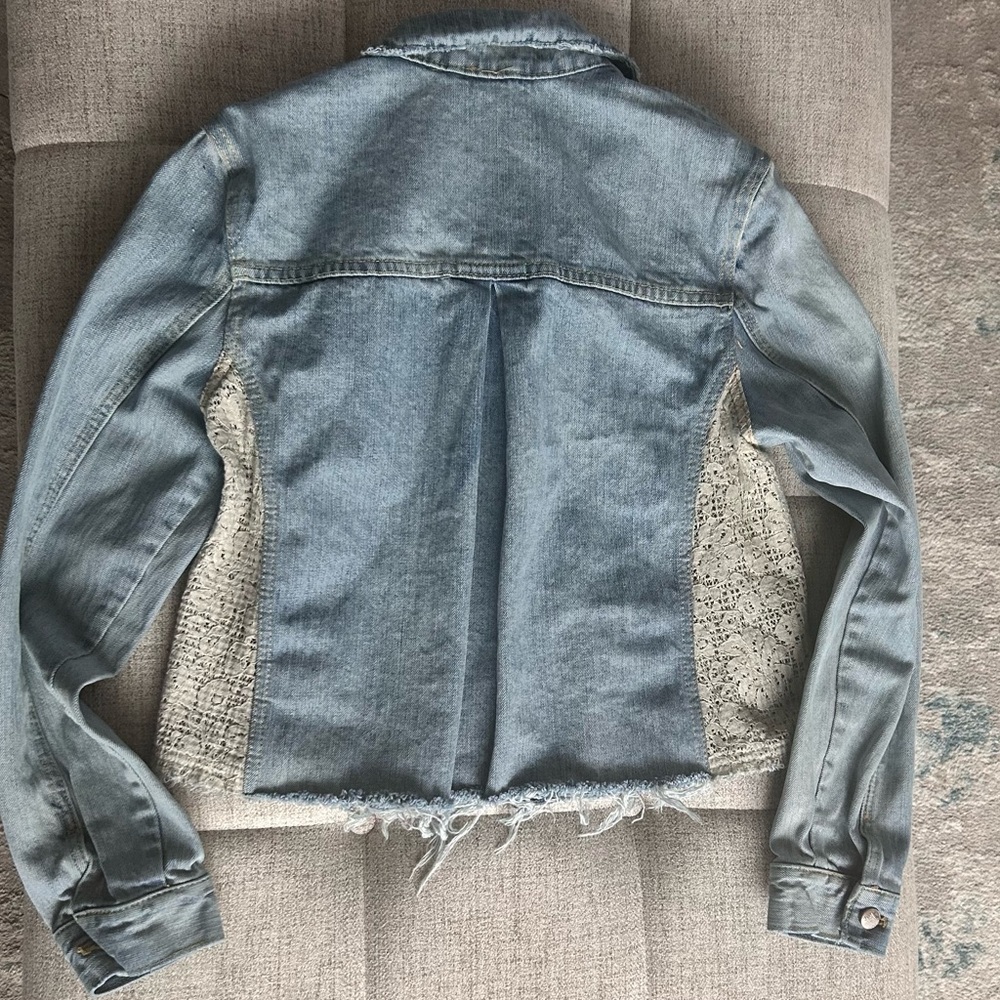 Free People Ivory Lace Panel Cropped Denim Jacket, Size Medium- Boho Chic - Picture 5 of 10